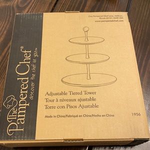 Pampered Chef Adjustable Tiered Tower